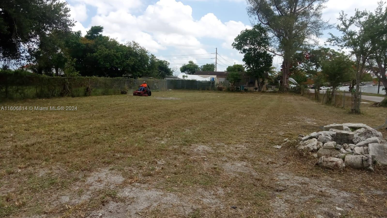NW 42 AVE NW 204 ST, Miami Gardens FL 33055 photo 3