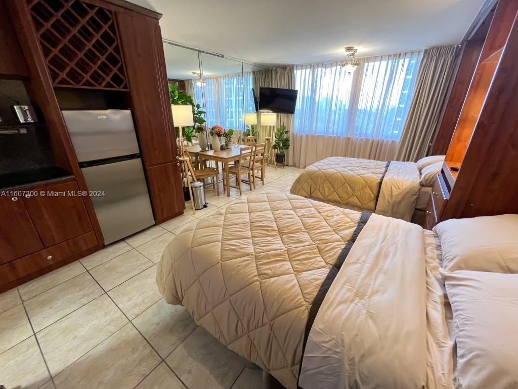 19201 Collins Ave # 428, Sunny Isles Beach FL 33160 photo 3
