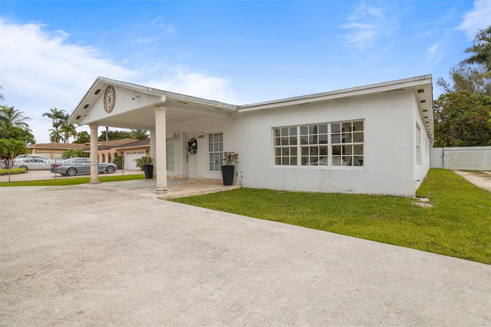10845 NW 19th Ave, Miami FL 33167 photo 2