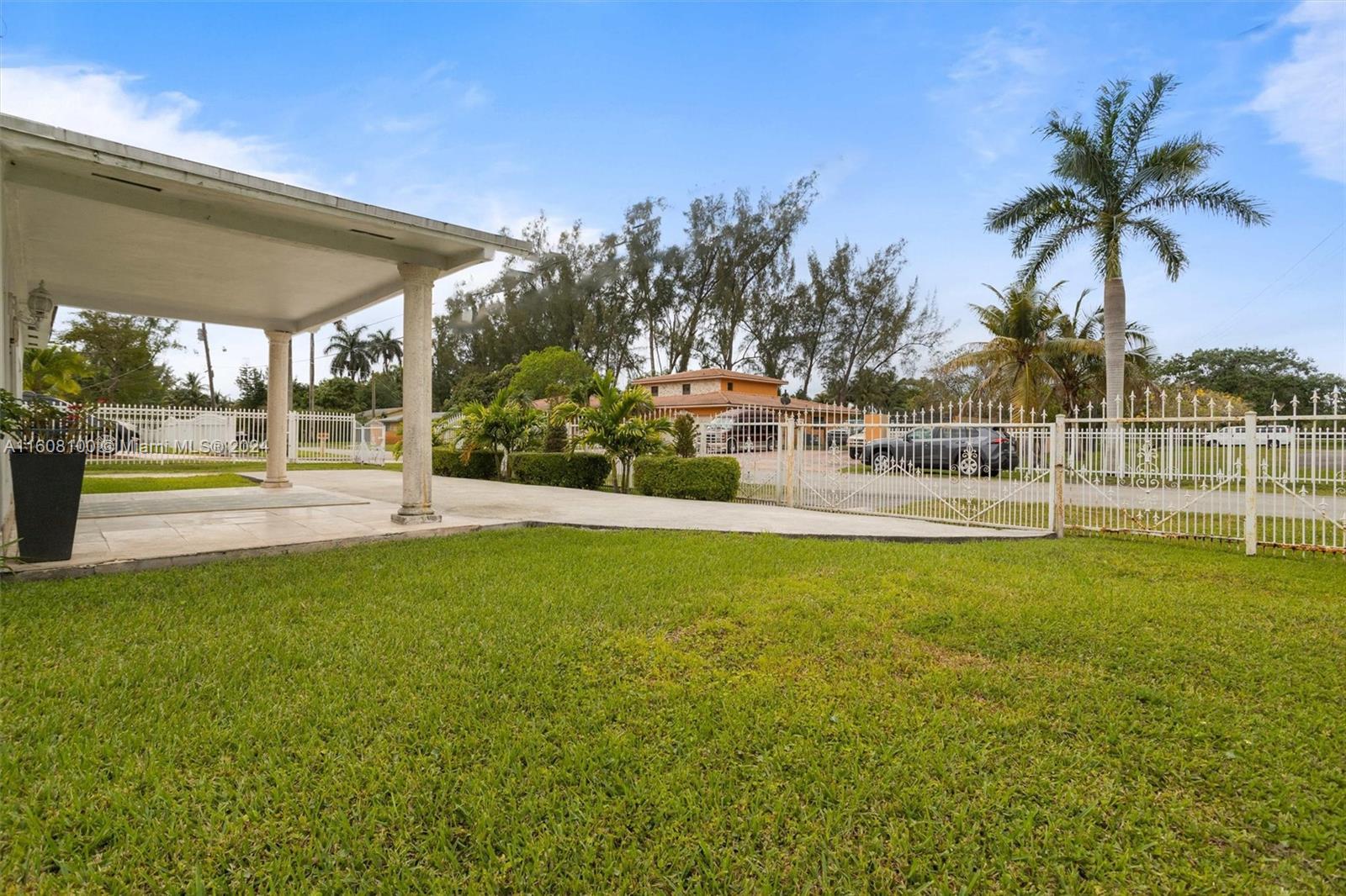 10845 NW 19th Ave, Miami FL 33167 photo 3
