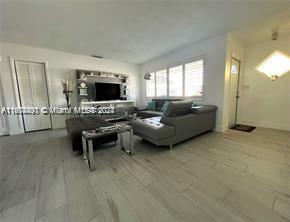 Hollywood, FL 33021 photo 5