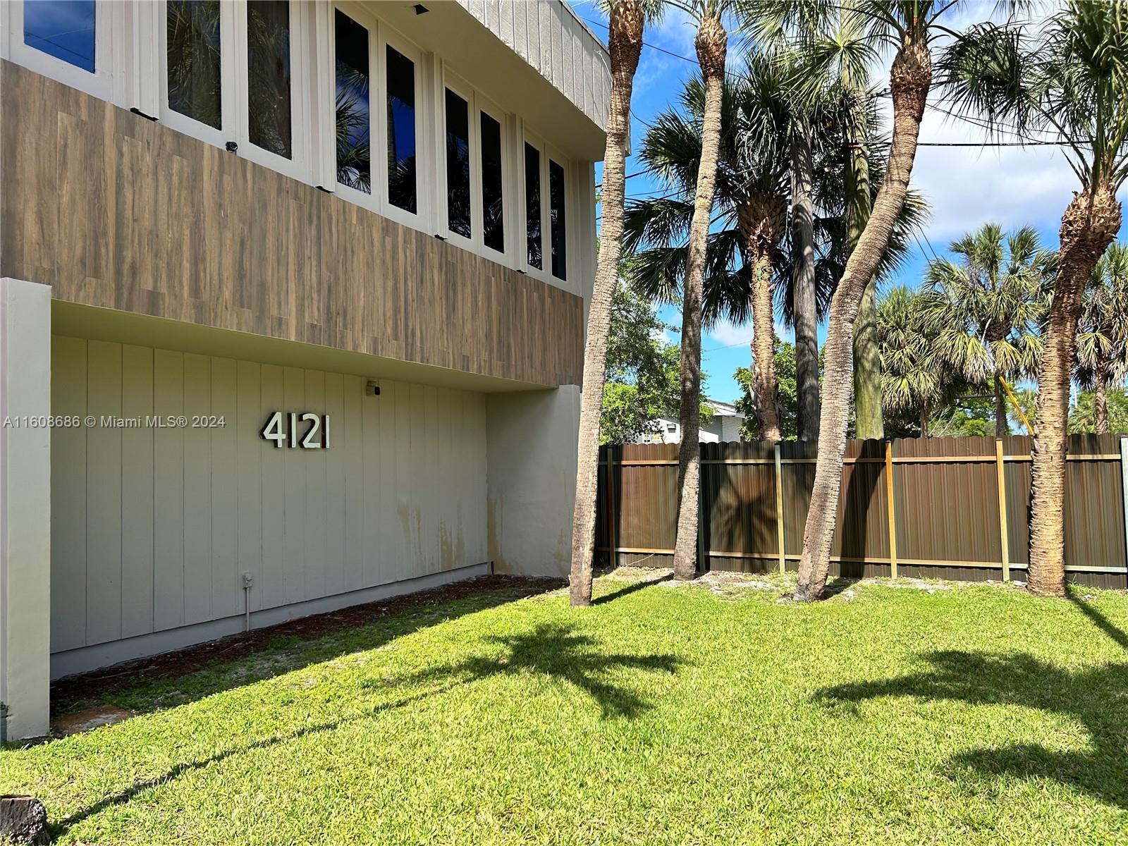 4121 NW 5th St # 216, Plantation FL 33317 photo 2