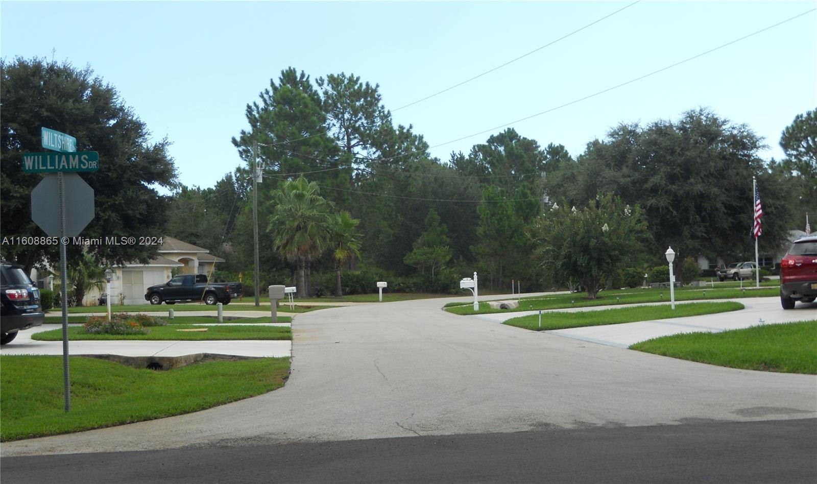 9 Wiltshire Pl, Palm Coast FL 32164 photo 2
