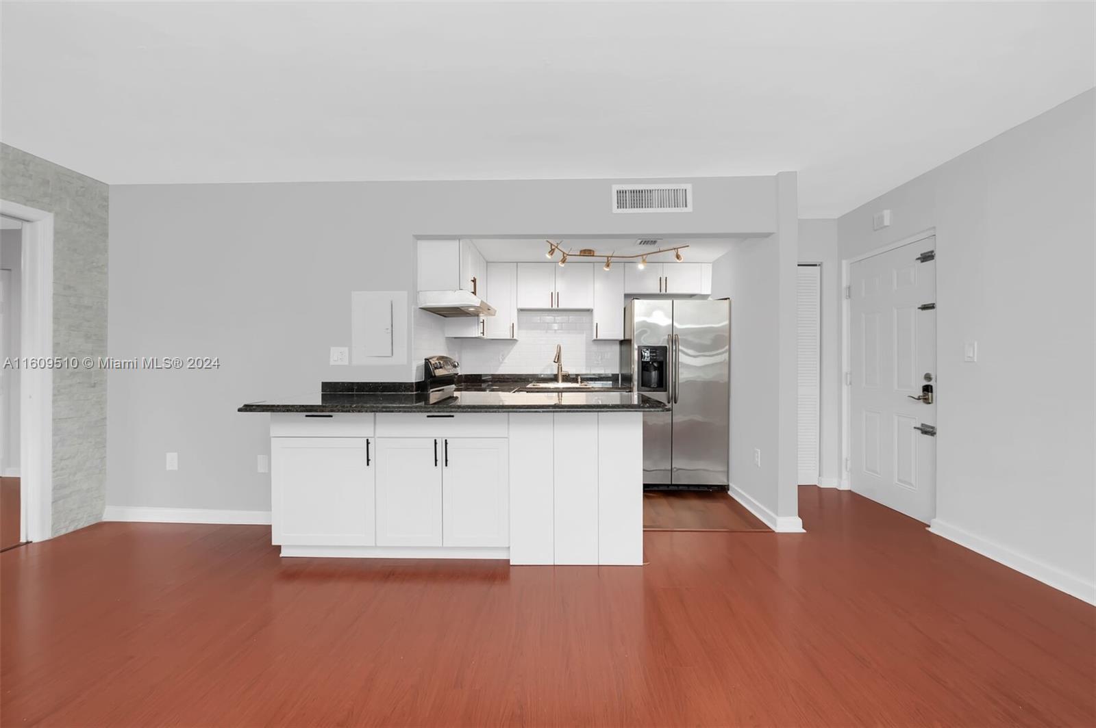950 NW 11th St # 3A, Miami FL 33136 photo 4