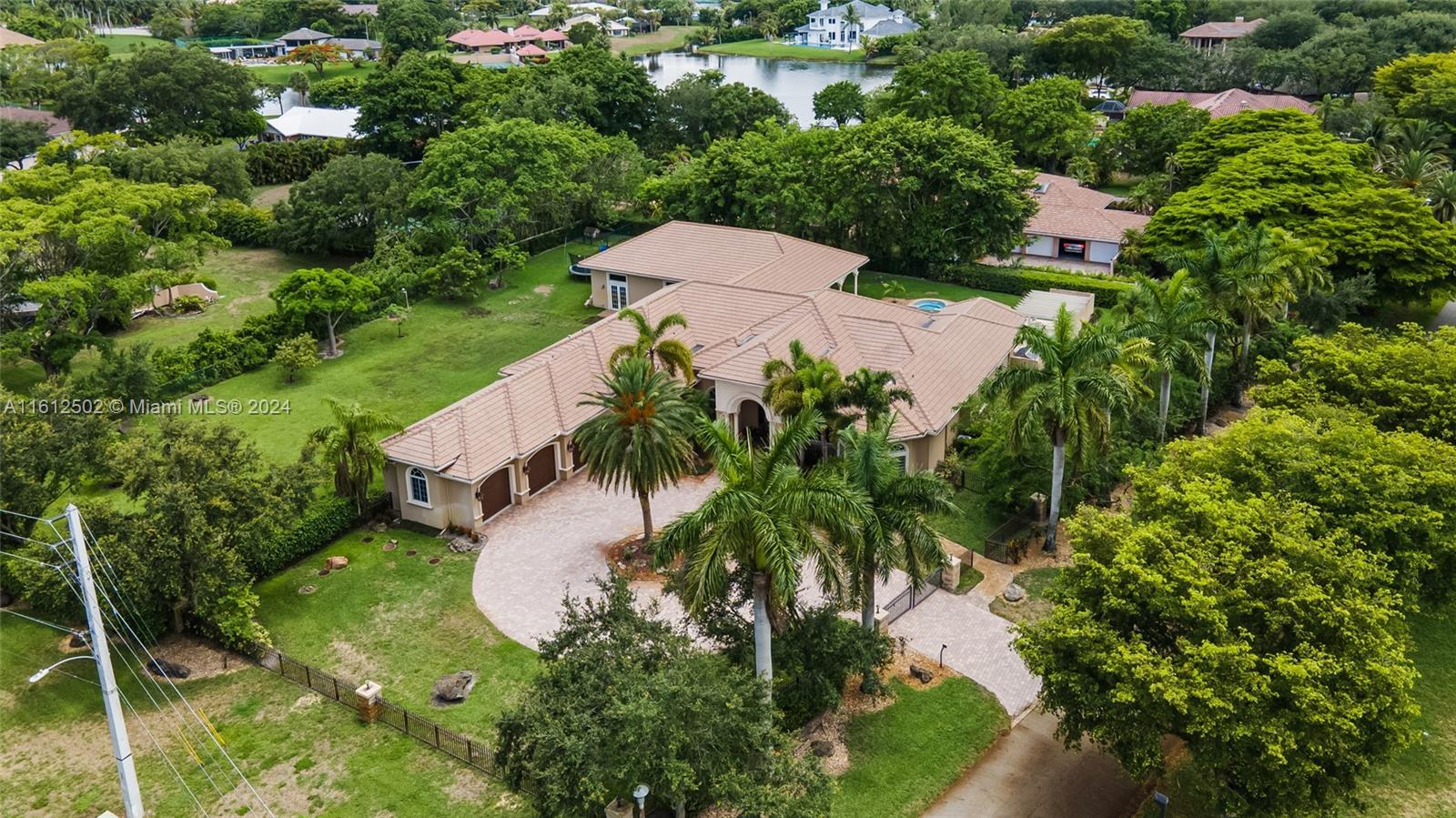 4371 NW 101st Dr, Coral Springs FL 33065 photo 3