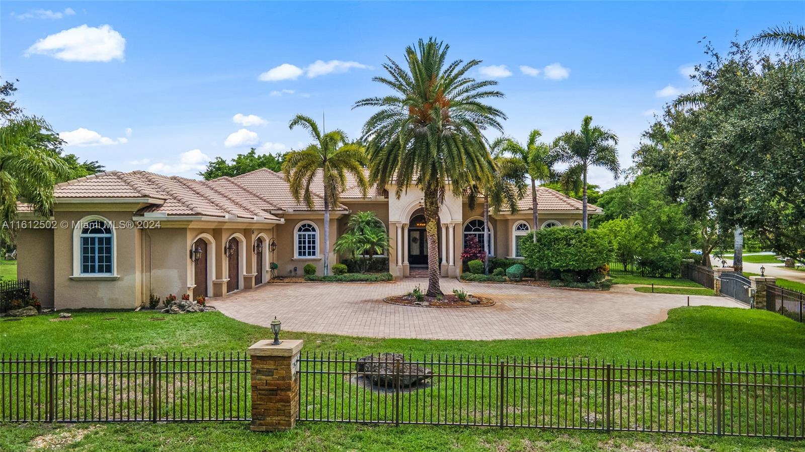 4371 NW 101st Dr, Coral Springs FL 33065 photo 5
