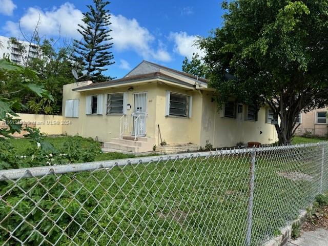 1268 SW 4th St, Miami FL 33135 photo 3
