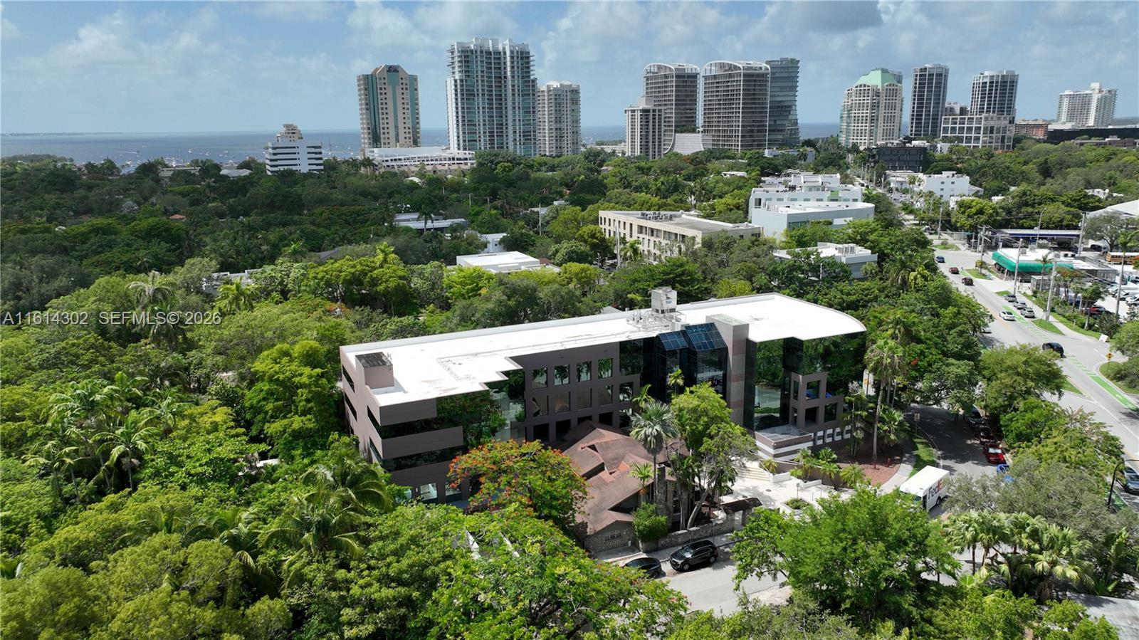 Miami, FL 33133 photo 2