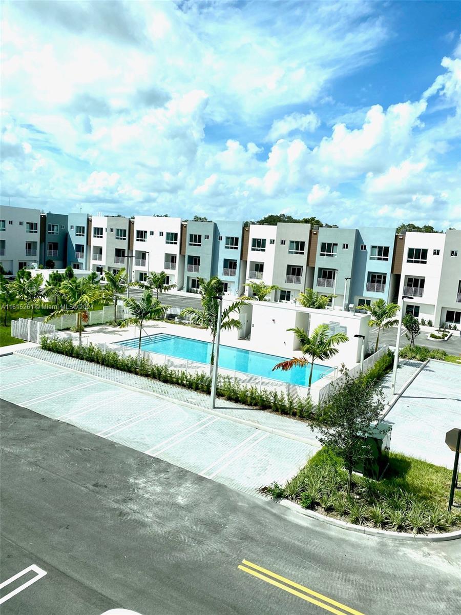 2505 NE 193rd St # 4207, Miami FL 33180 photo 3