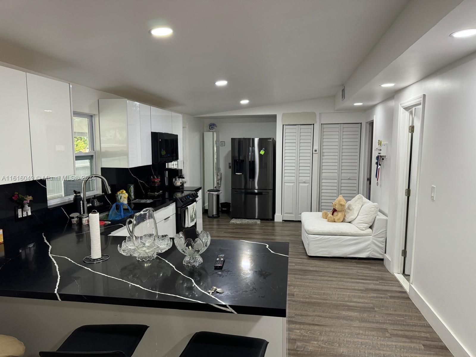 12846 SW 17 St, Miami FL 33175 photo 2