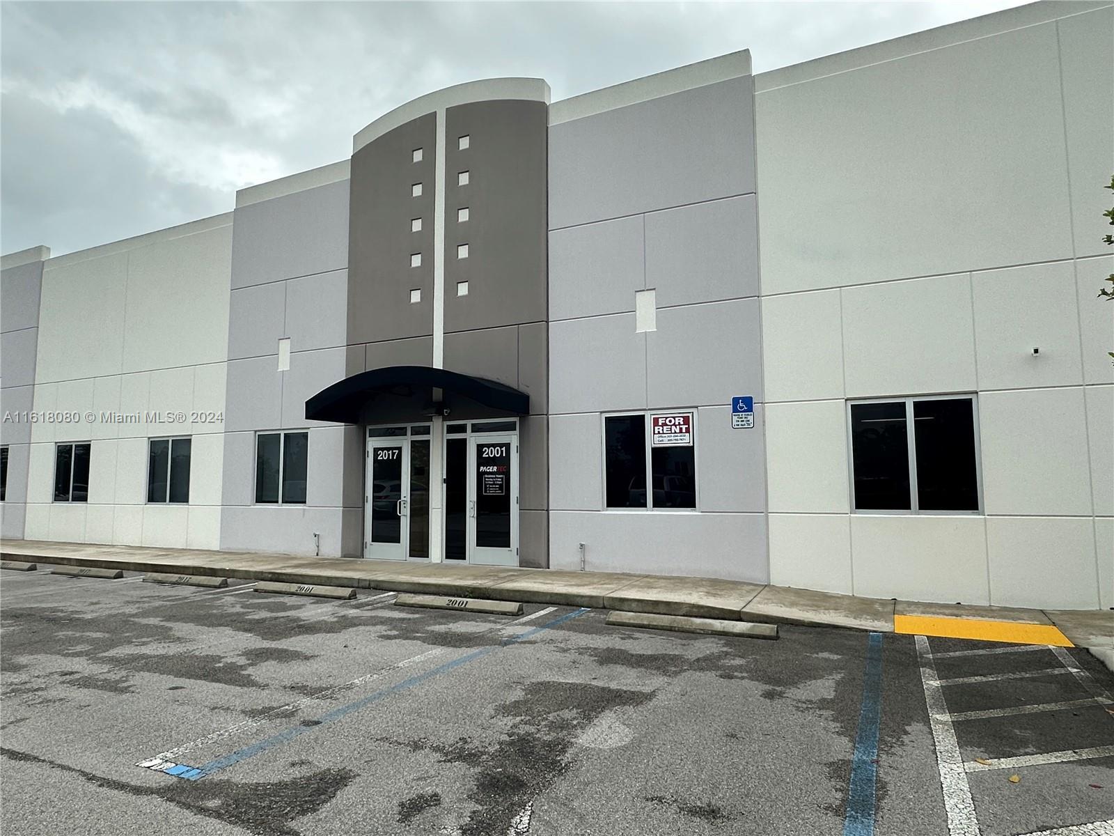 2001 NW 135th Ave # 12, Sweetwater FL 33182