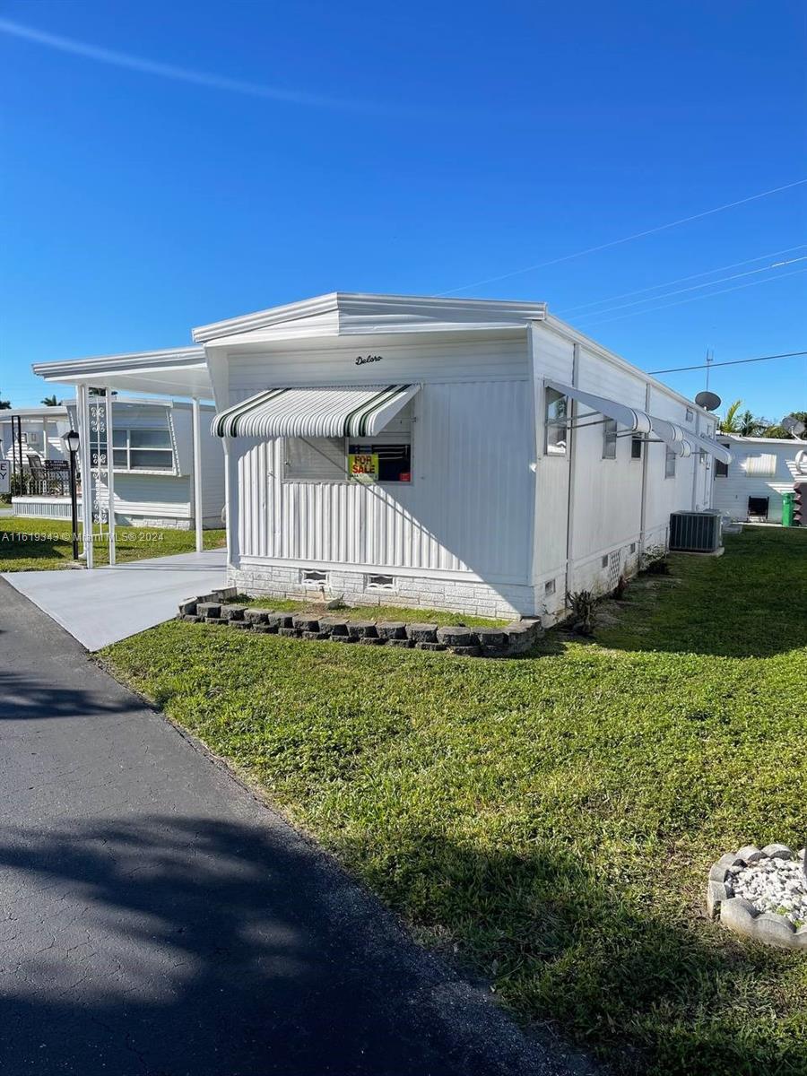 1332 S 33 Ave, Hollywood FL 33021 photo 4