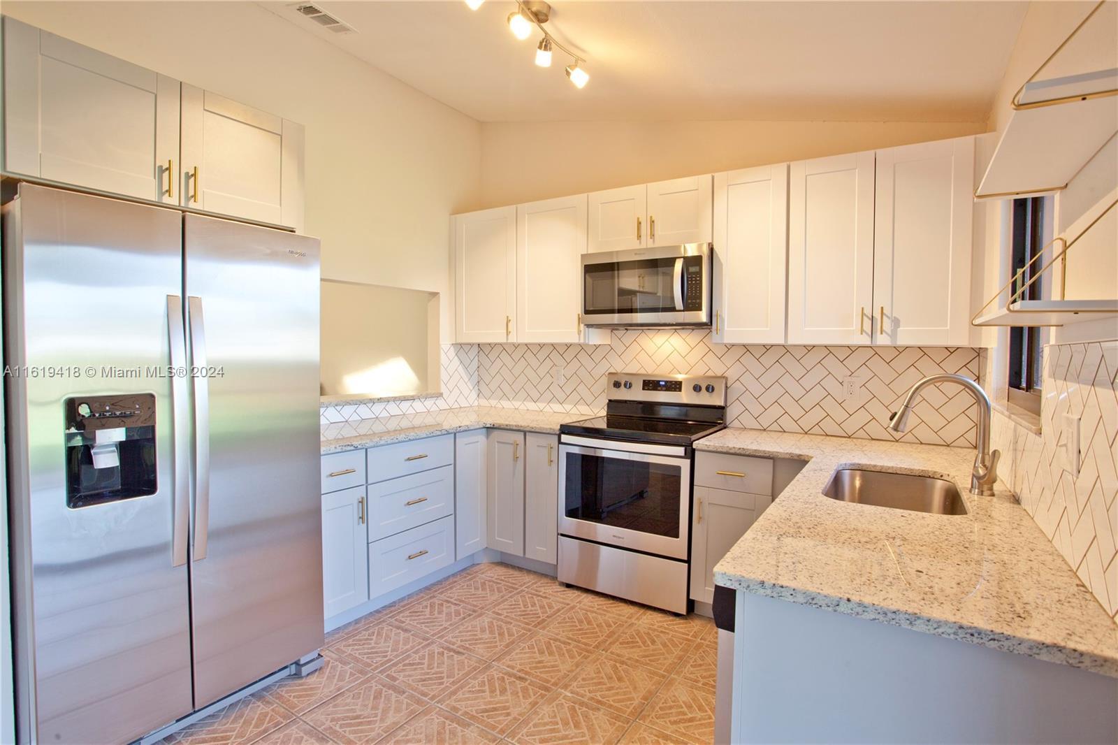 625 SW Jeanne St, Port St. Lucie FL 34953 photo 3