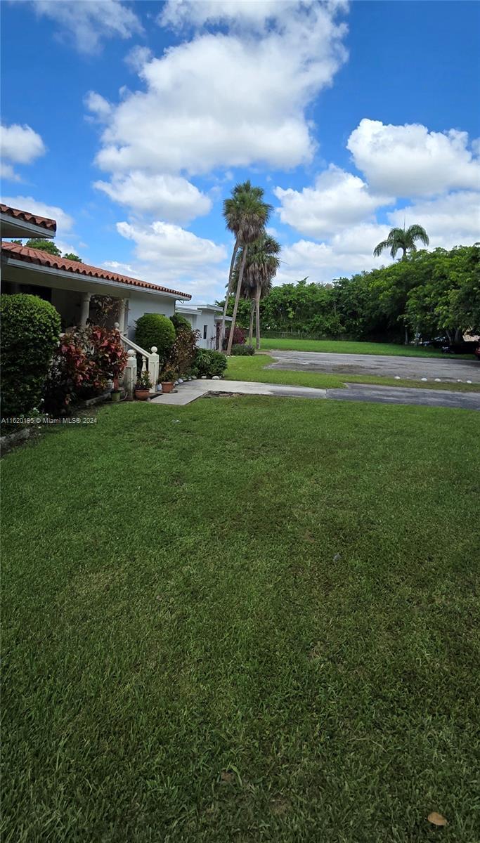 140 NE 160th St, Miami FL 33162 photo 2