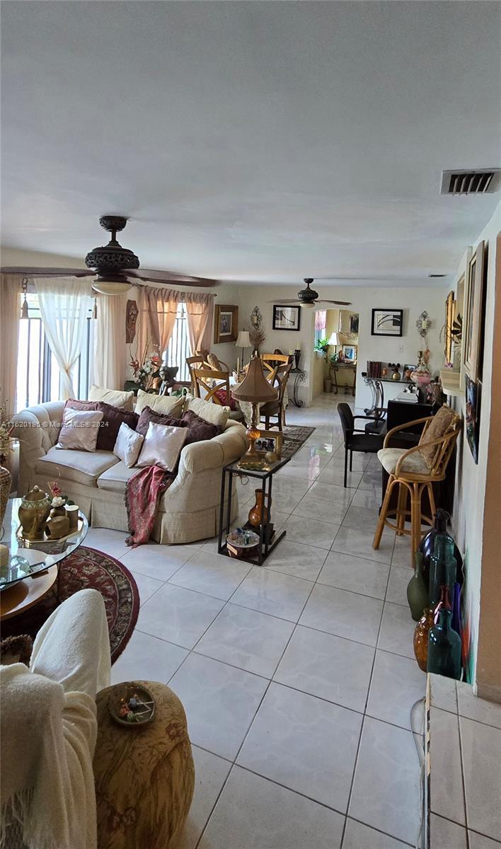 140 NE 160th St, Miami FL 33162 photo 4
