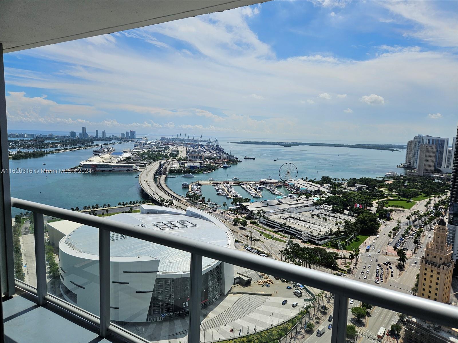 888 Biscayne Blvd # 2701, Miami FL 33132 photo 3
