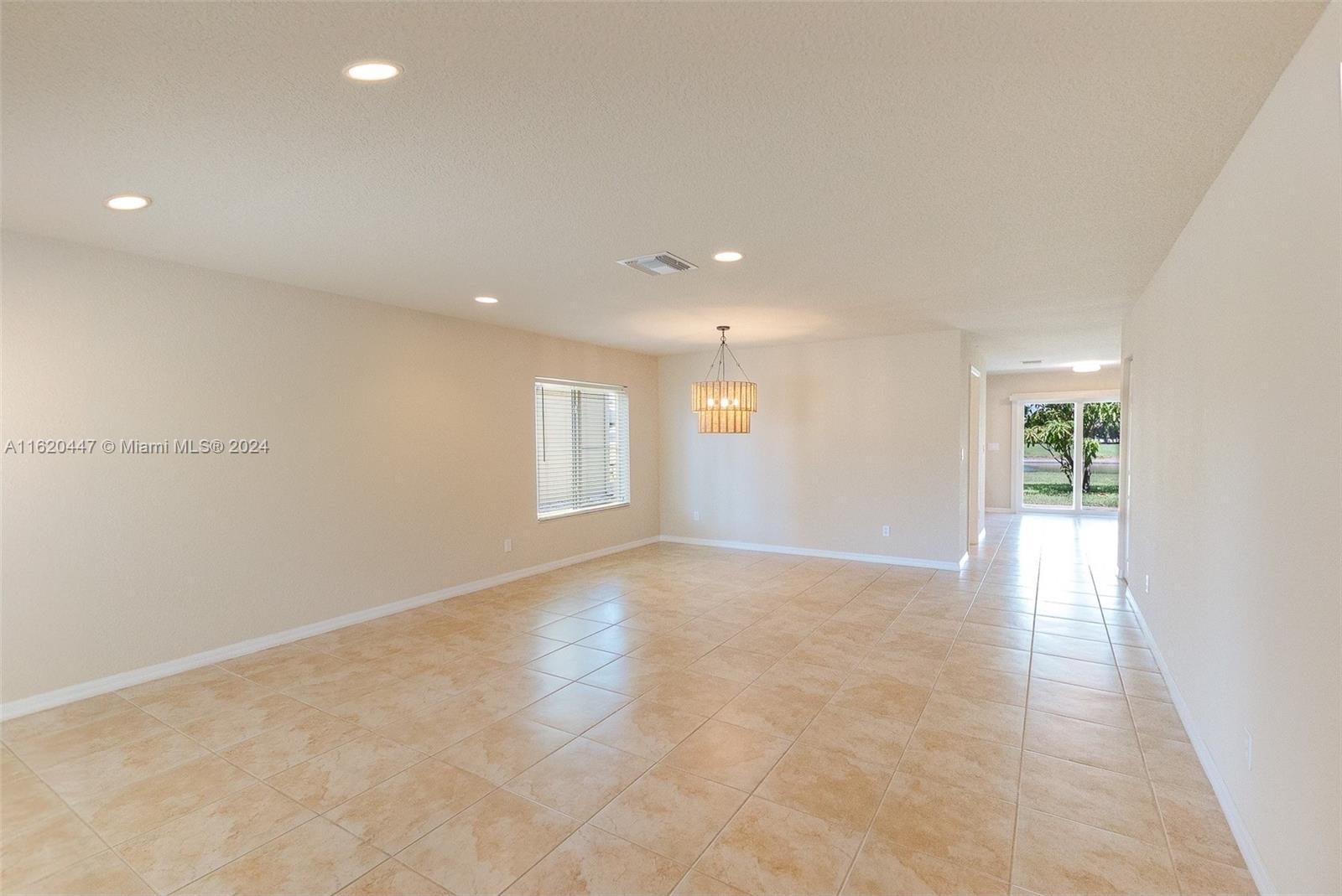5545 42nd Ter, Vero Beach FL 32967 photo 3