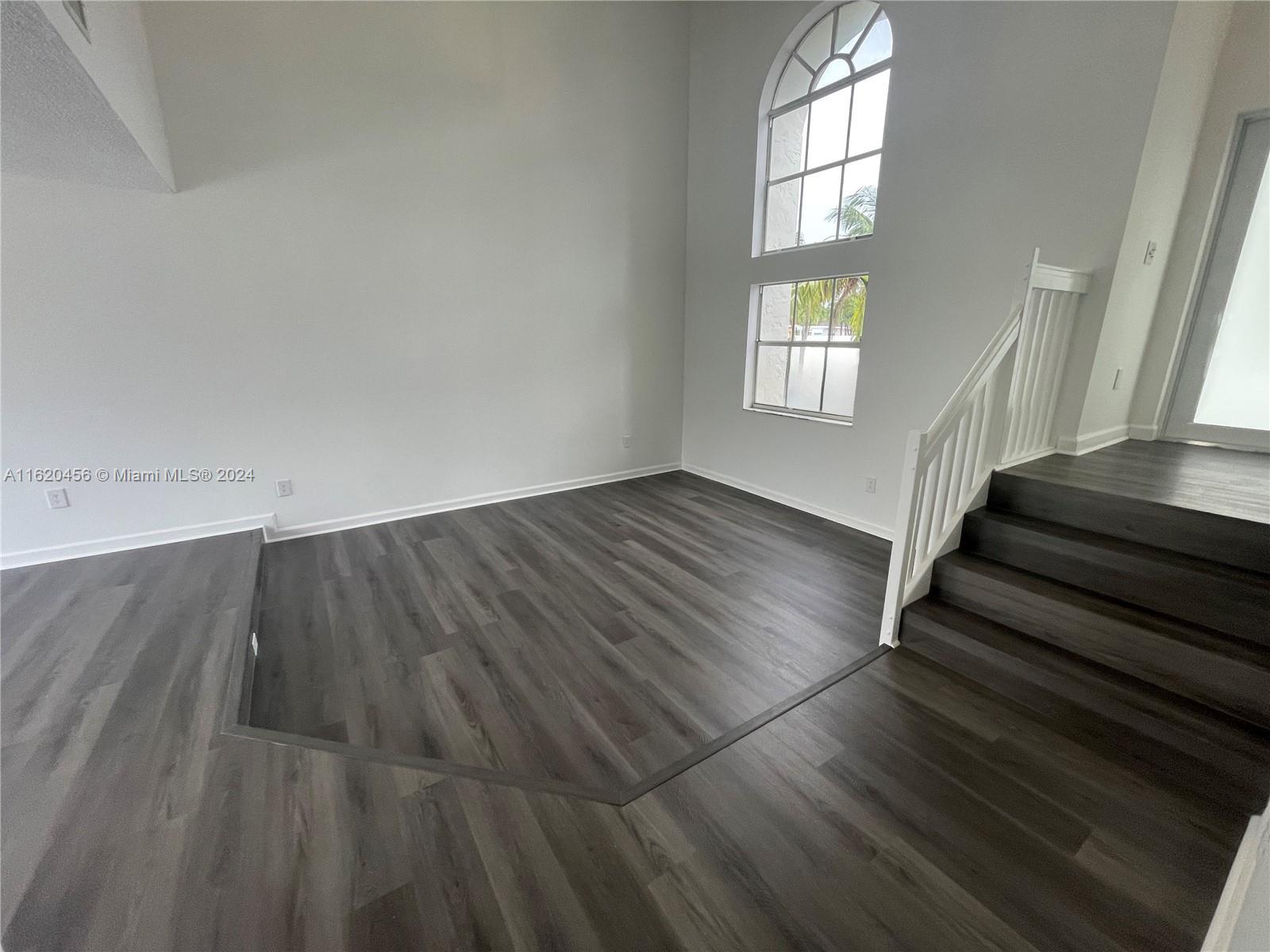 13206 NW 10th Ln, Miami FL 33182 photo 2
