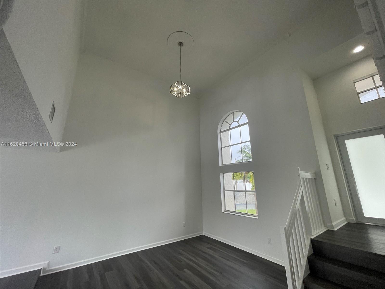 13206 NW 10th Ln, Miami FL 33182 photo 3