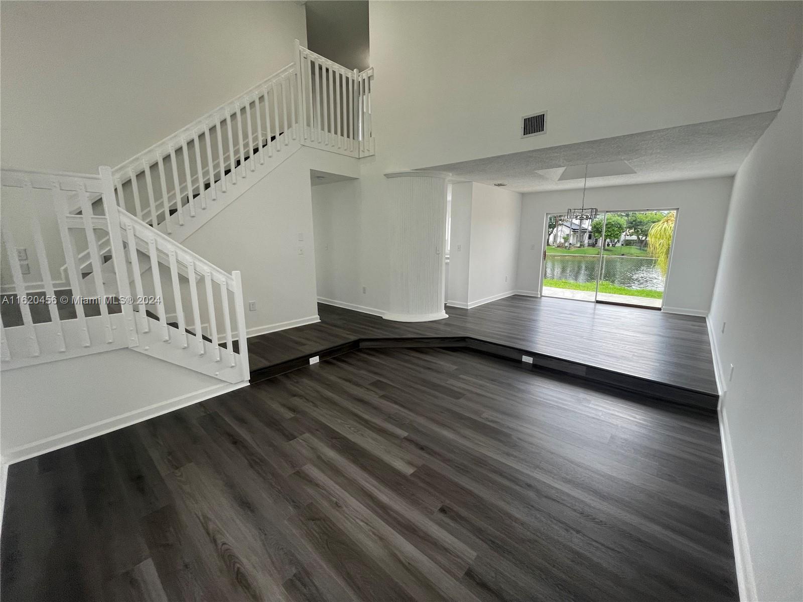 13206 NW 10th Ln, Miami FL 33182 photo 5