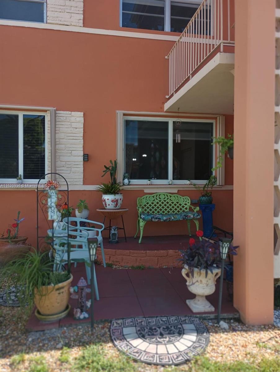 3591 SW 10th St # 12A, Miami FL 33135 photo 2