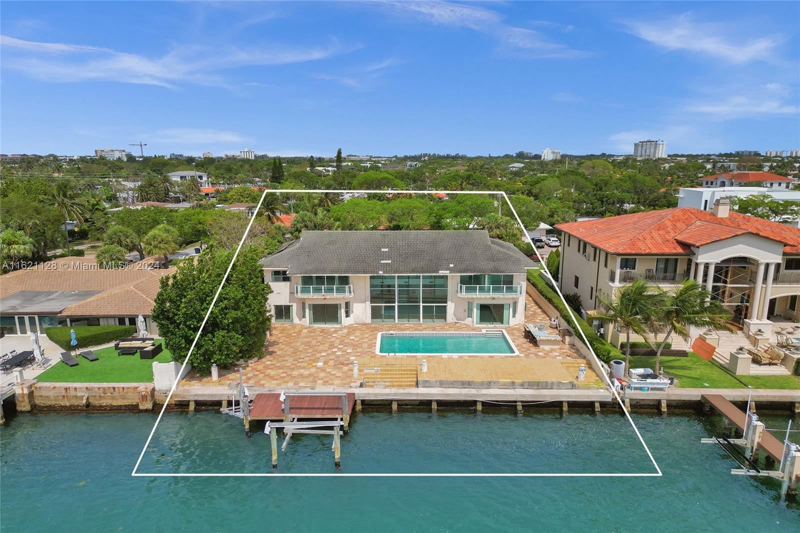 12455 Keystone Island Dr, North Miami FL 33181 photo 4
