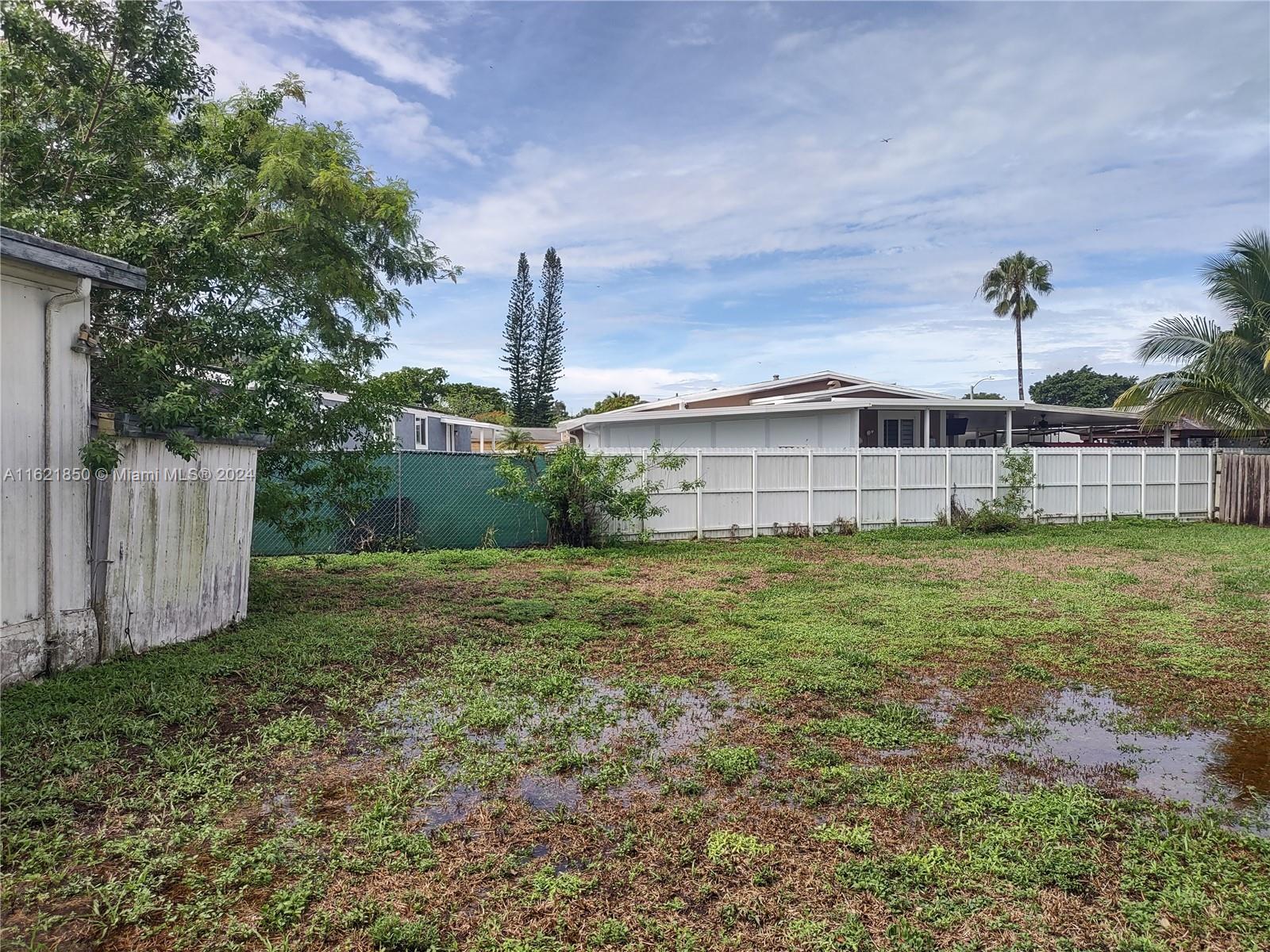 21760 NW 3rd St, Pembroke Pines FL 33029 photo 3