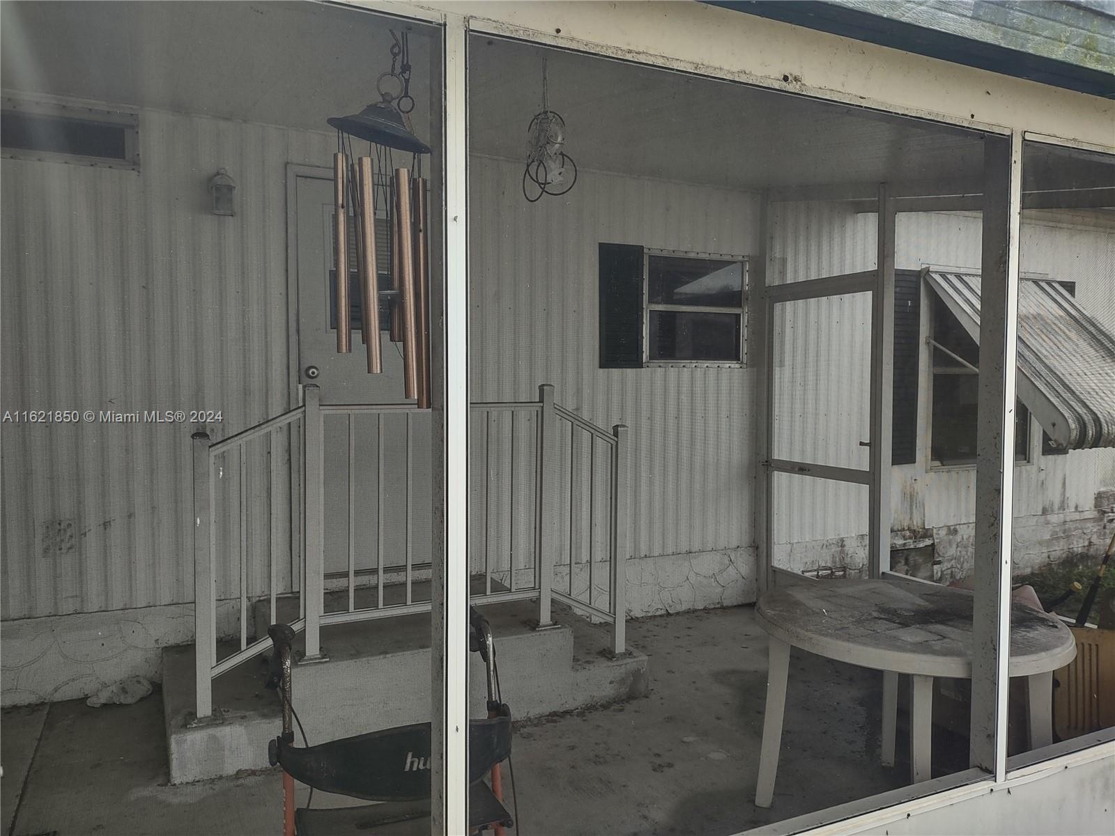 21760 NW 3rd St, Pembroke Pines FL 33029