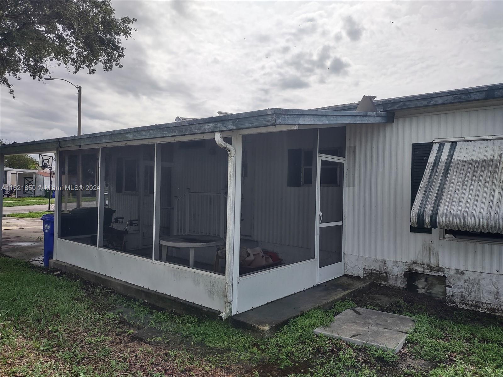 21760 NW 3rd St, Pembroke Pines FL 33029 photo 5