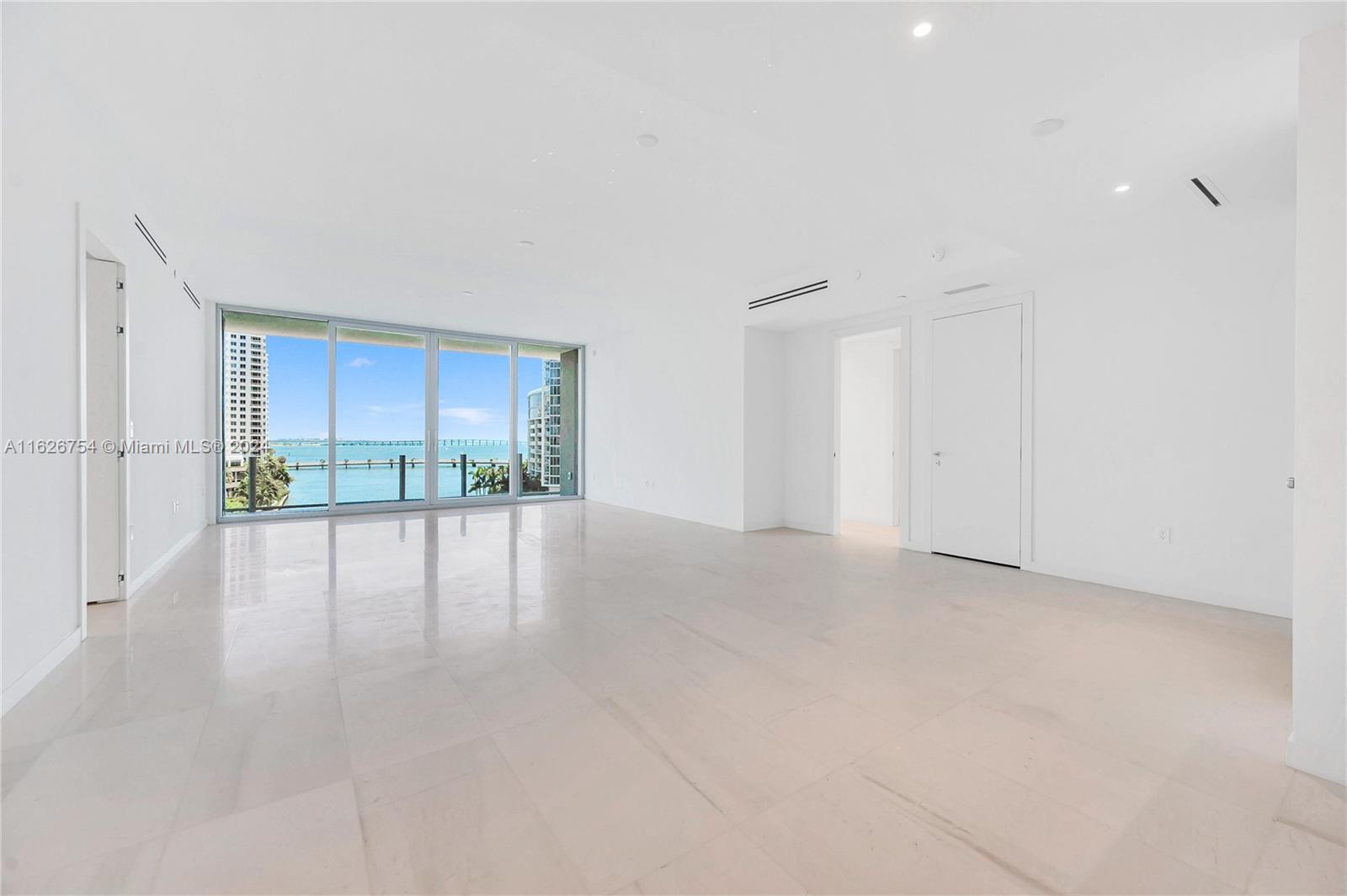 300 Biscayne Blvd Way # 703, Miami FL 33131 photo 3