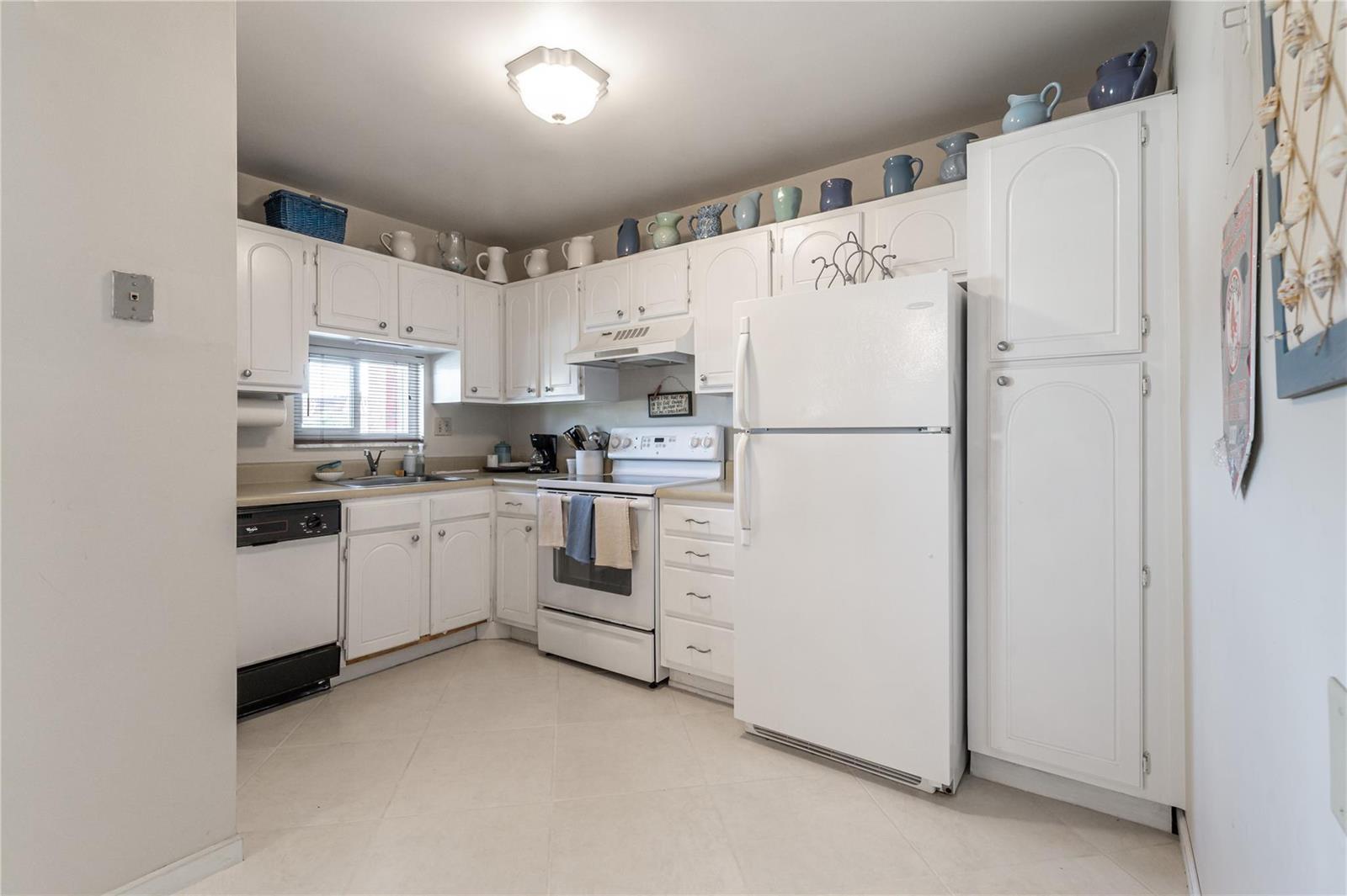 671 S Hollybrook Drive # 306, Pembroke Pines FL 33025 photo 2
