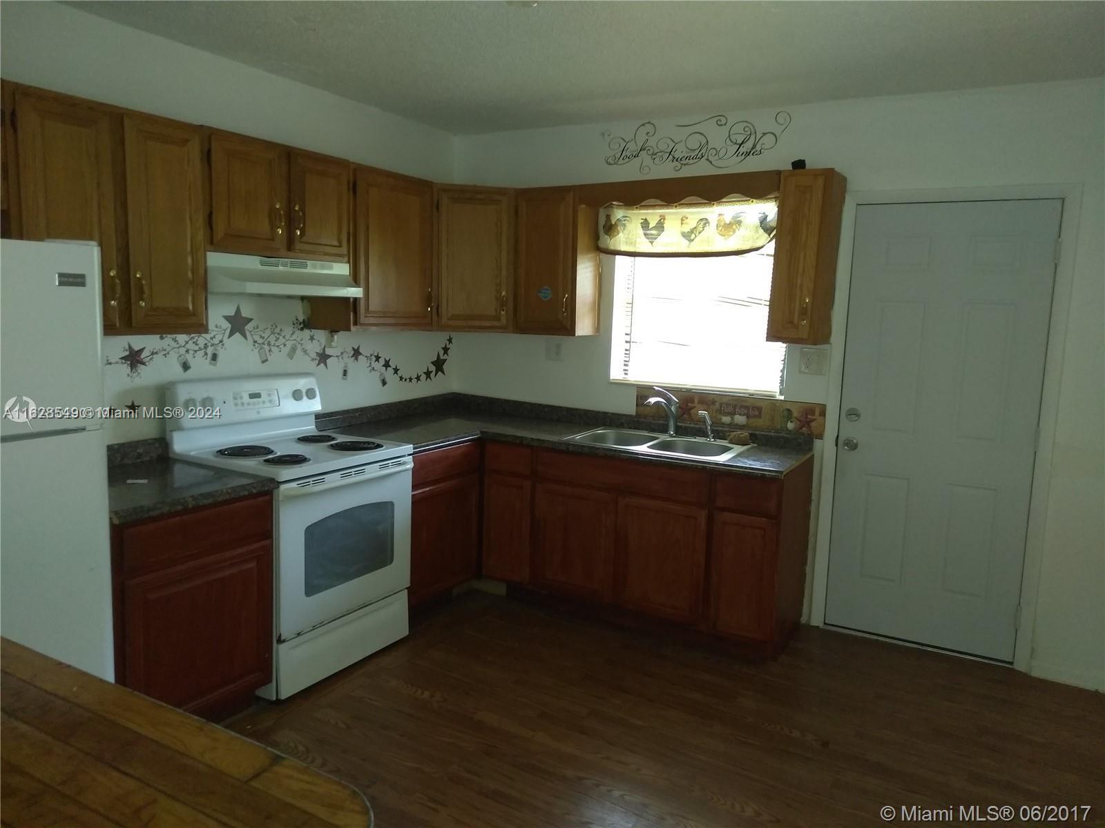 11537 SW 216th St # 11537, Miami FL 33170 photo 3