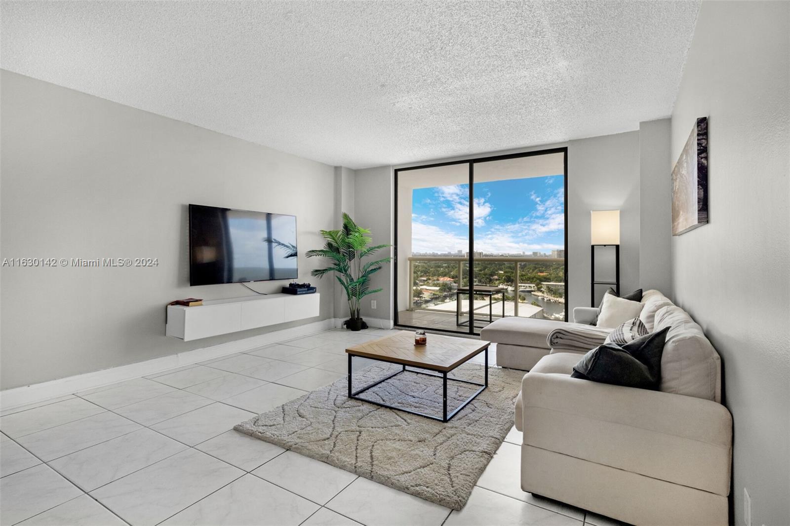 13499 Biscayne Blvd # 1112, North Miami FL 33181 photo 3