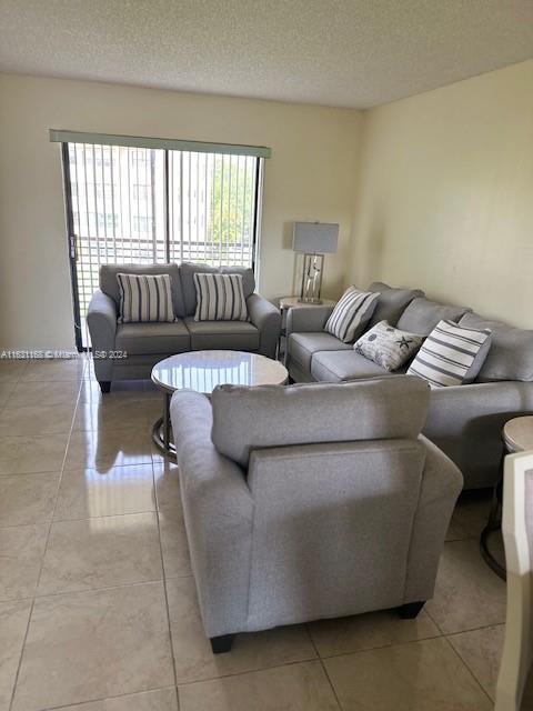 10101 Sunrise Lakes Blvd # 306, Sunrise FL 33322 photo 4