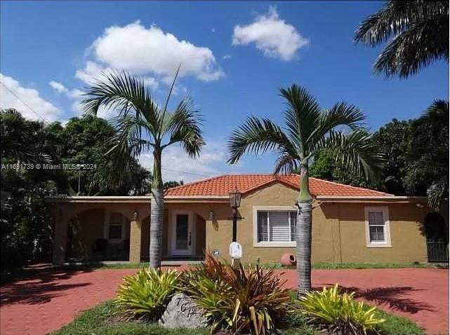 761 SE 6th Pl, Hialeah FL 33010