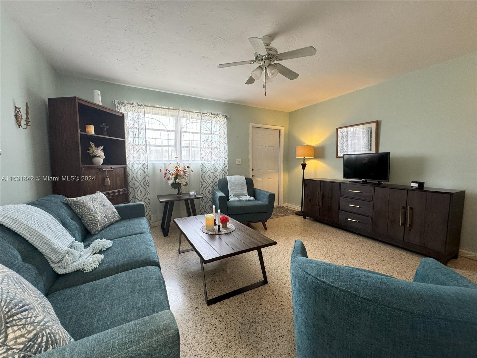519 E 21st St, Hialeah FL 33013