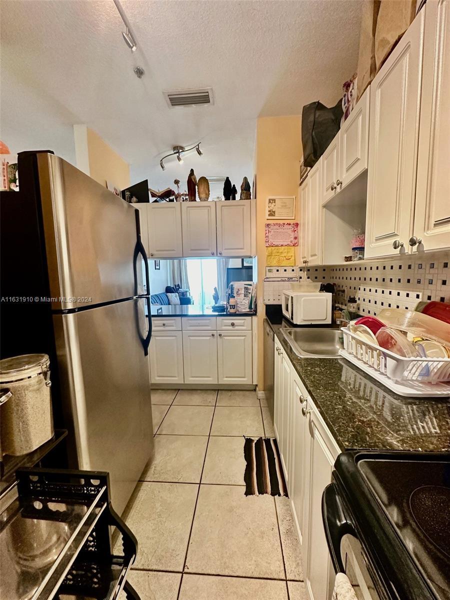 695 SW 11th St # 303, Miami FL 33129 photo 5