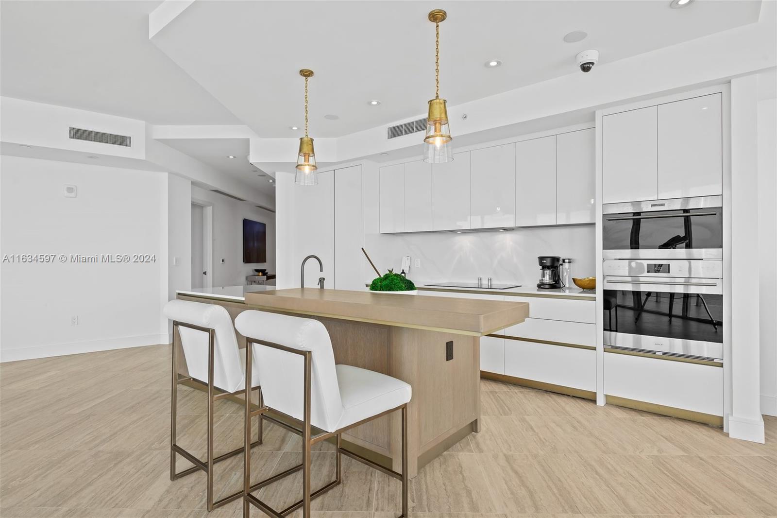 525 N Ft Lauderdale Beach Blvd # 801, Fort Lauderdale FL 33304 photo 2