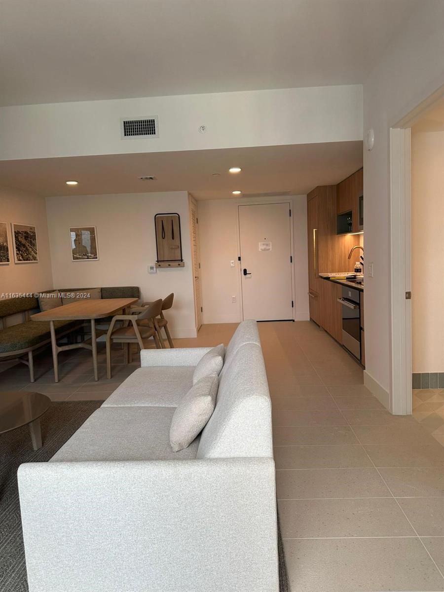 159 NE 6 th Street # 3513, Miami FL 33132 photo 3