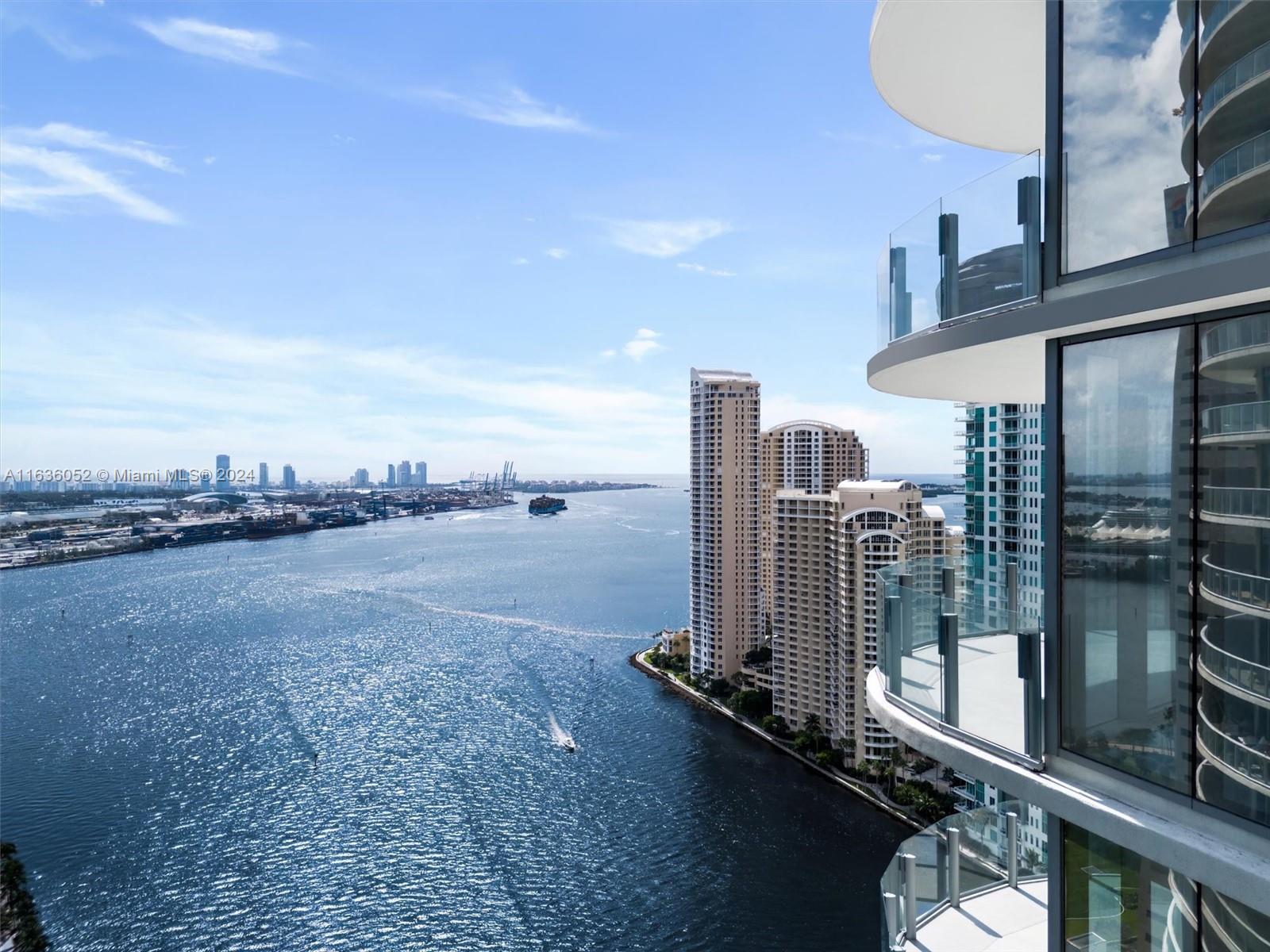 300 Biscayne Blvd Way # 3001, Miami FL 33131 photo 2