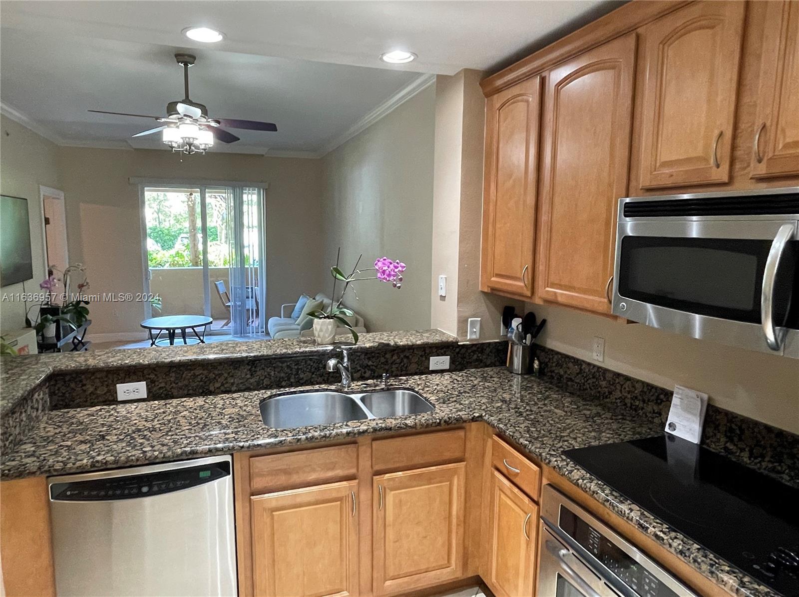 16100 Emerald Estates Dr # 195, Weston FL 33331 photo 2