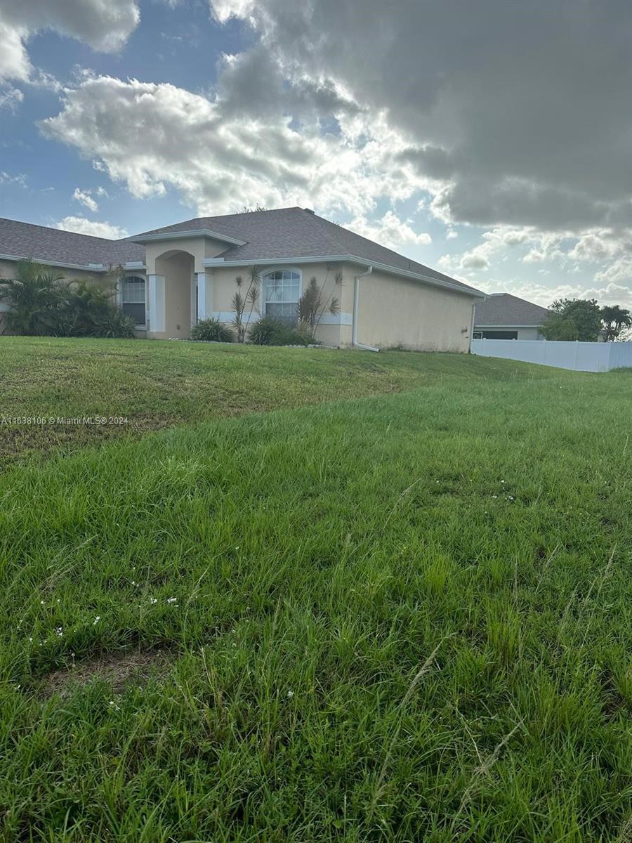 1430 NE 6 PL, Cape Coral FL 33909