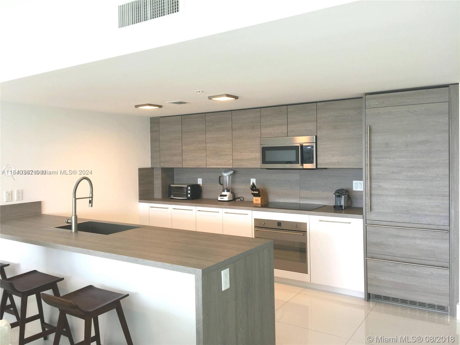 400 Sunny Isles Blvd # 1019, Sunny Isles Beach FL 33160 photo 2