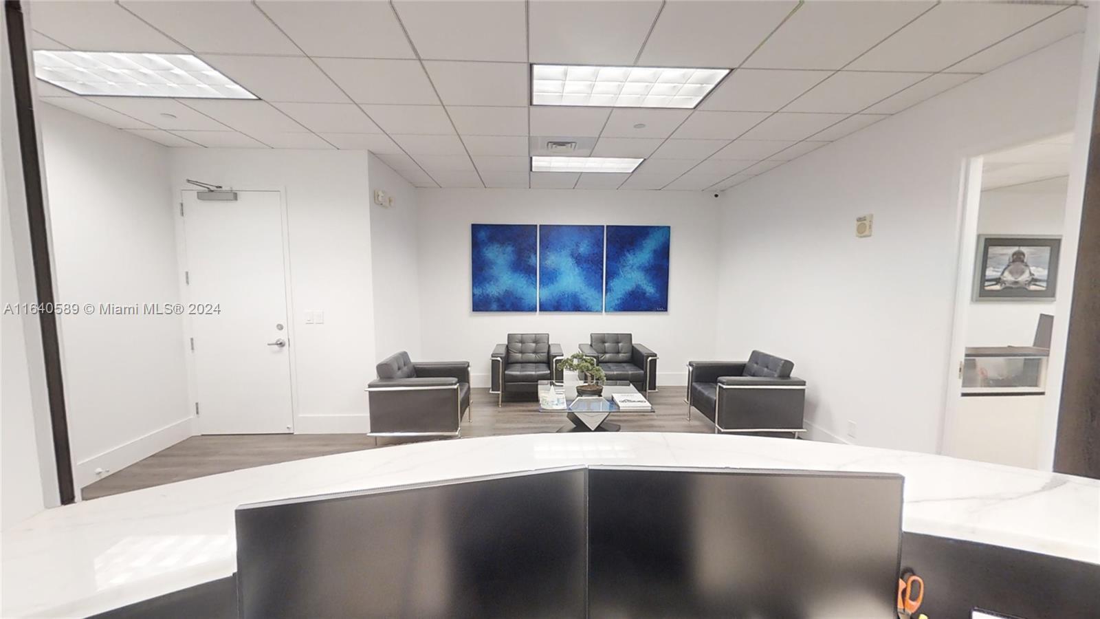 175 SW 7th St # 1612, Miami FL 33130 photo 4