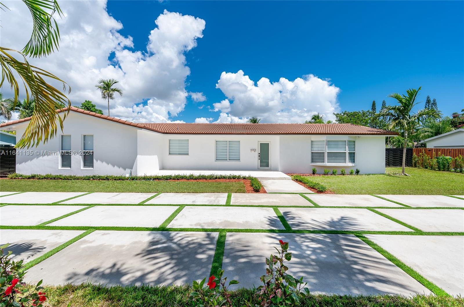 10113 SW 140th St, Miami FL 33176 photo 2