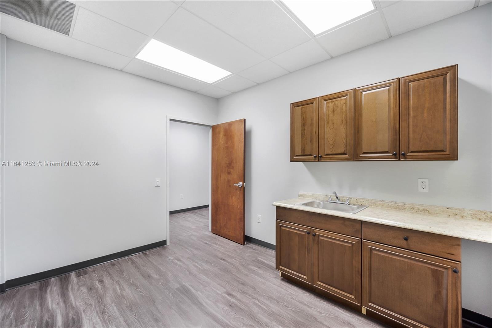 5420 NW 33rd Ave # 11, Fort Lauderdale FL 33309 photo 3