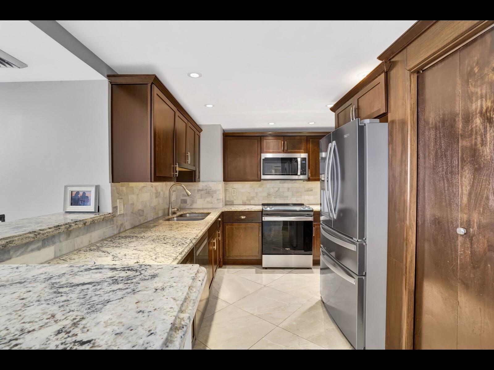 5200 N Flagler Drive # 802, West Palm Beach FL 33407 photo 3
