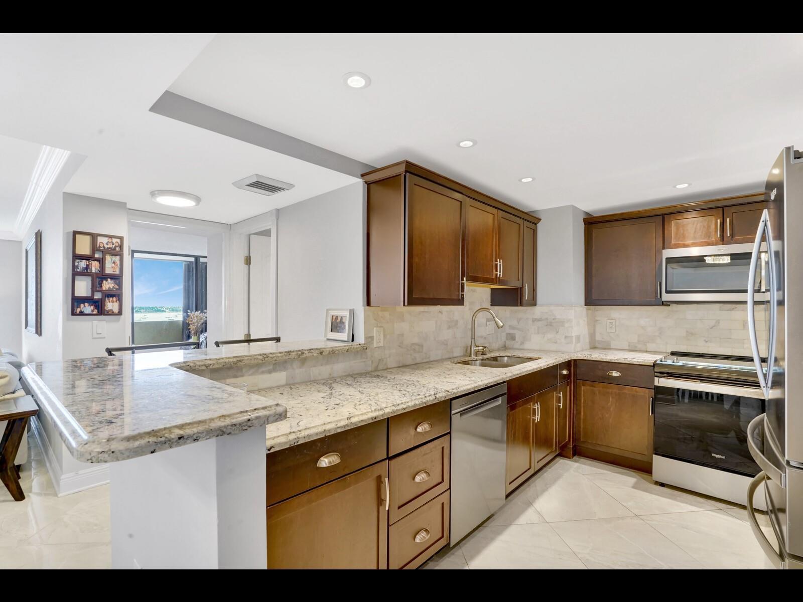5200 N Flagler Drive # 802, West Palm Beach FL 33407 photo 4