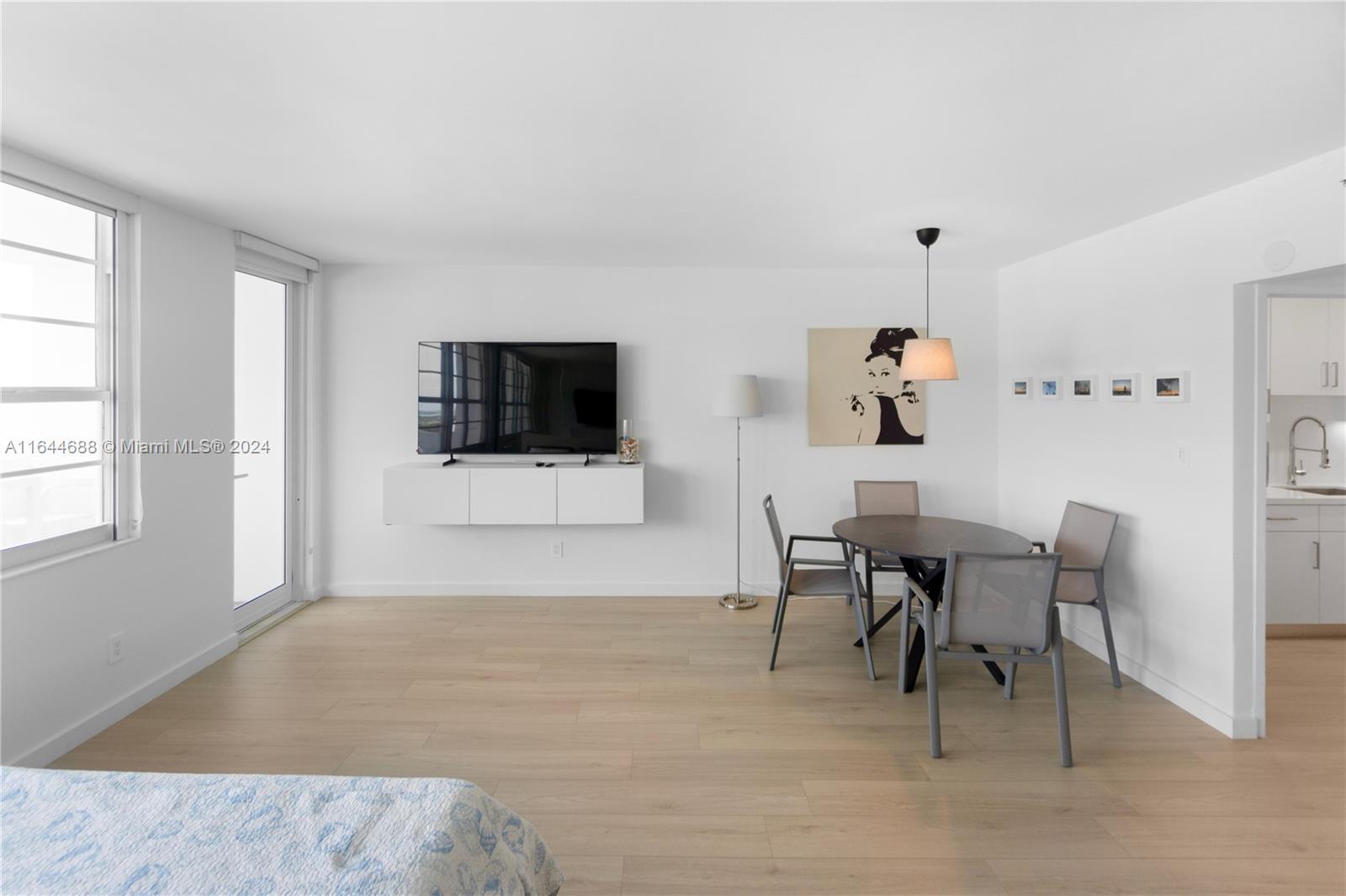 100 Lincoln Rd # 1104, Miami Beach FL 33139 photo 3