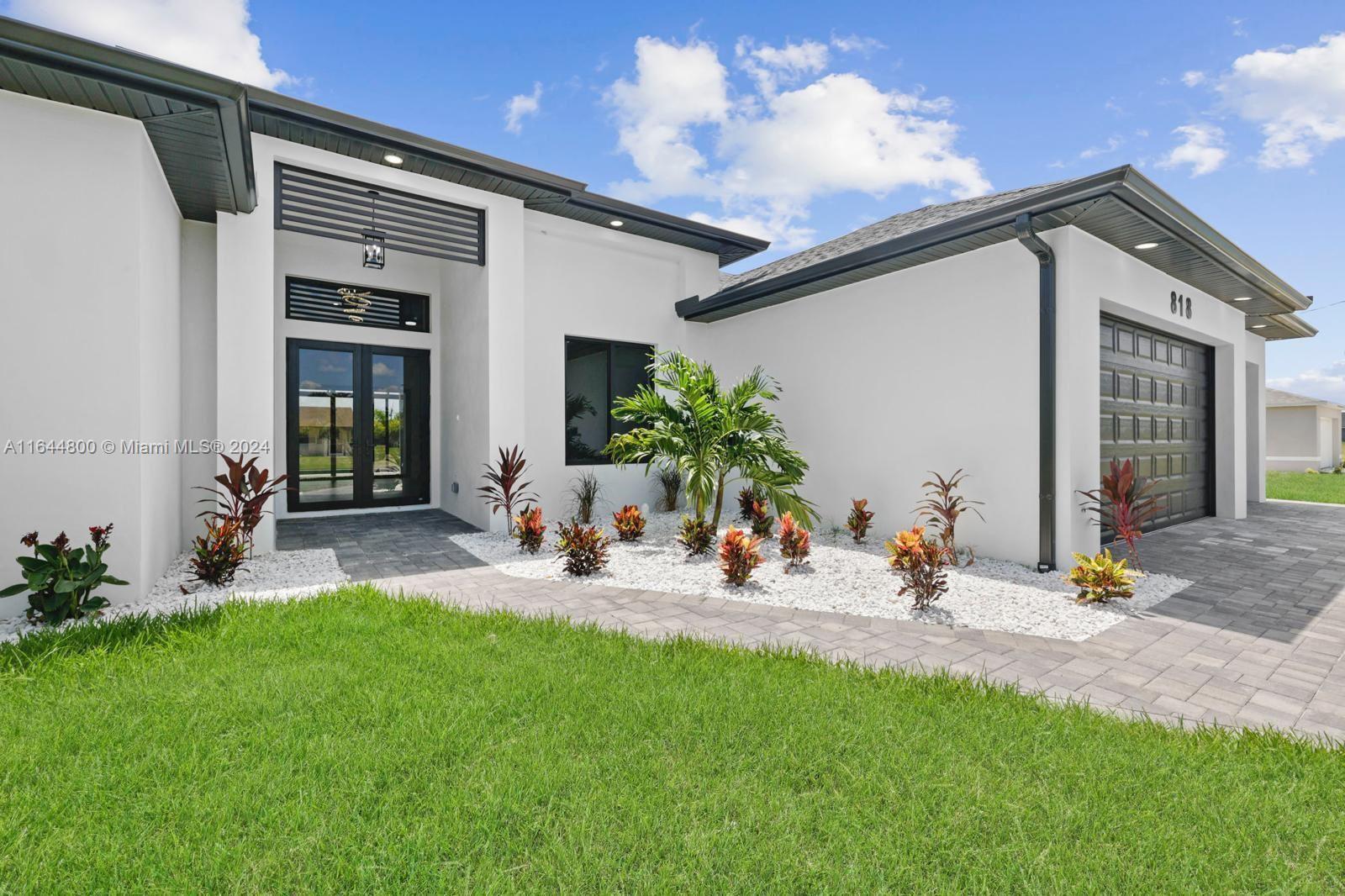 818 SW 31st TER, Cape Coral FL 33993 photo 3